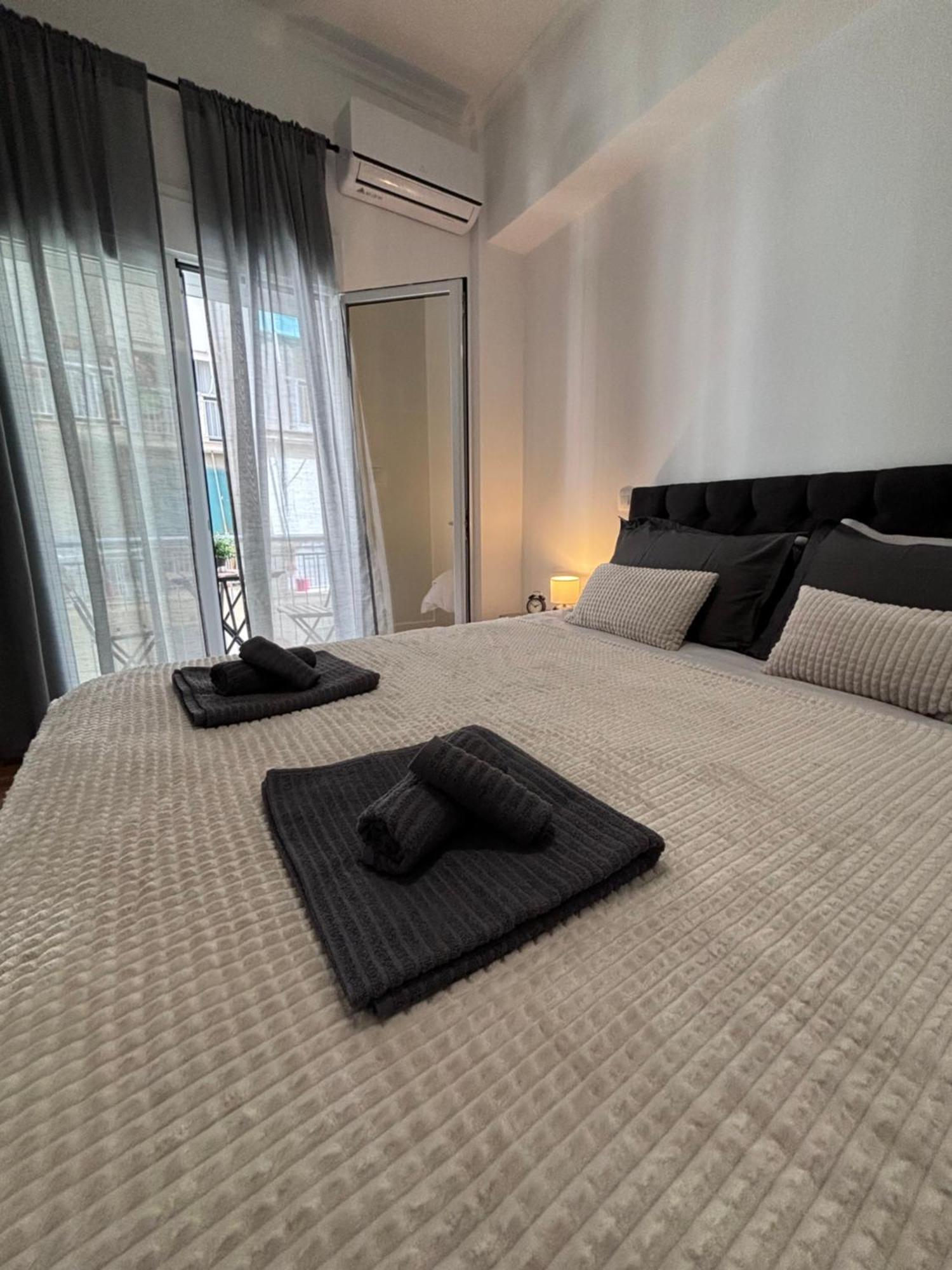 Cozy Apartment In The Heart Of Atene Esterno foto